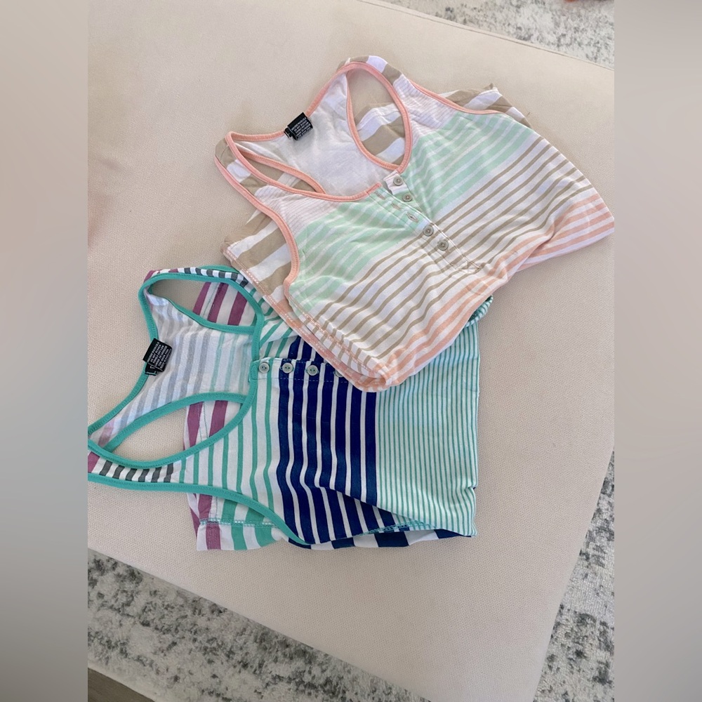 Set of 2 Tanks